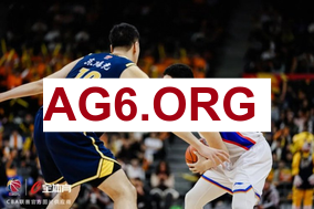 加盟在即！阿联酋球队官方晒照，巴洛特利手持自己印号的9号球衣